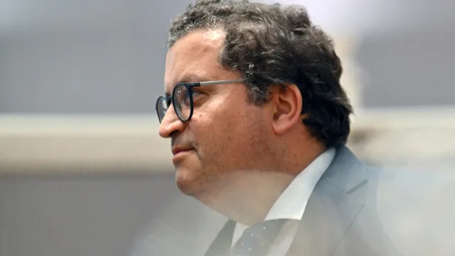 
                    Governo defende que BCE deve 