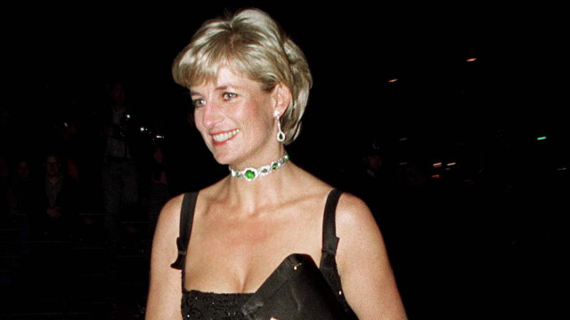 A história do vestido que a princesa Diana usou no seu último aniversário
