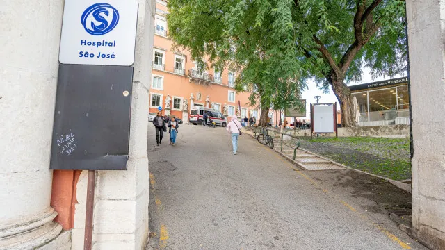 
                    Troca do corpo de cunhado de Goucha força aperto de medidas. Recorde caso
                