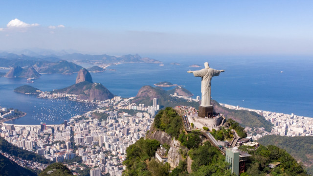 Turismo deve bater recorde na alta temporada de verão com impulso estrangeiro, prevê CNC