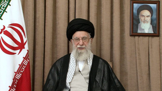 Ali Khamenei surge pela 1.ª vez numa semana: Irão 