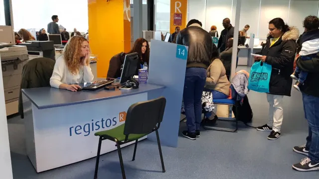 
                    Trabalhadores dos Registos e Notariado marcam greve nacional
                