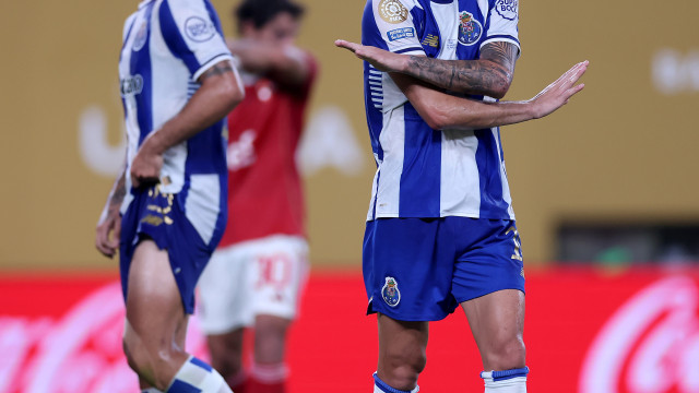 Oficial: FC Porto anuncia regresso de Fábio Vieira ao Arsenal
