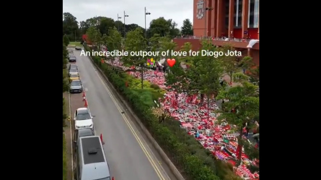 Imagens tocantes. Eis a dimensão do memorial de Diogo Jota em Liverpool