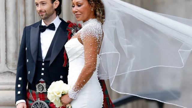 Mel B celebra primeiro aniversÃ¡rio de casamento: "Ã s tudo para mim"