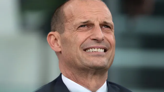 Oficial: Allegri Ã© o novo treinador do Napoli