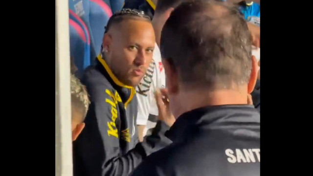 Insólito. Neymar quebra 'jejum' de golos e é premiado com... pipocas