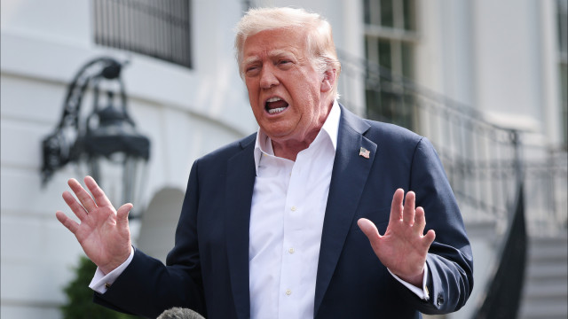 Trump diz que irá impor sanções à Rússia se guerra não acabar em 10 dias