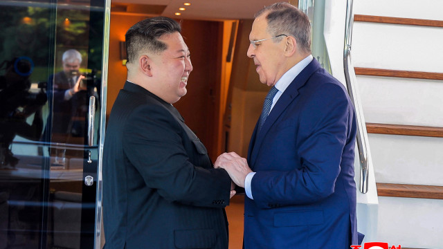  Kim Jong Un apoia Rússia e diz que vitória contra Ucrânia é “certa”
