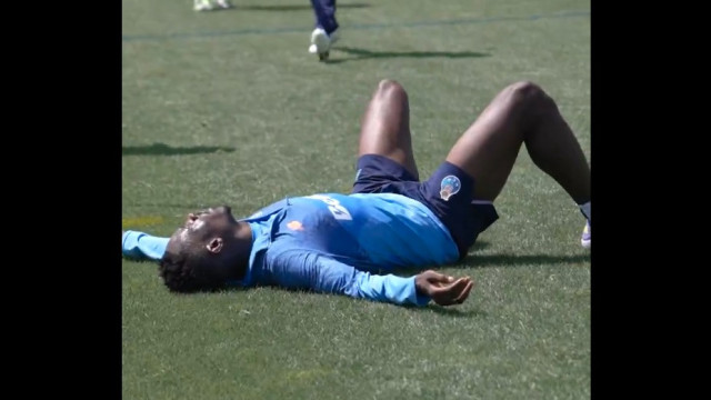 'Dale, dale'. Novo treino de Farioli deixa plantel do FC Porto de rastos
