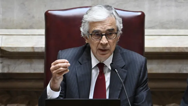 
                    Aguiar-Branco pede inquérito a afirmações de Moreira após queixa do PSD
                