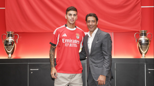 Oficial: Benfica anuncia contratação de Enzo Barrenechea