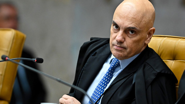 Trump bane Moraes e aliados dos EUA após pressão de Eduardo Bolsonaro