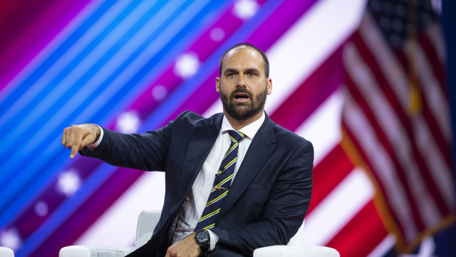 Eduardo Bolsonaro vira porta-voz de Trump e ameaça “caos” no Brasil