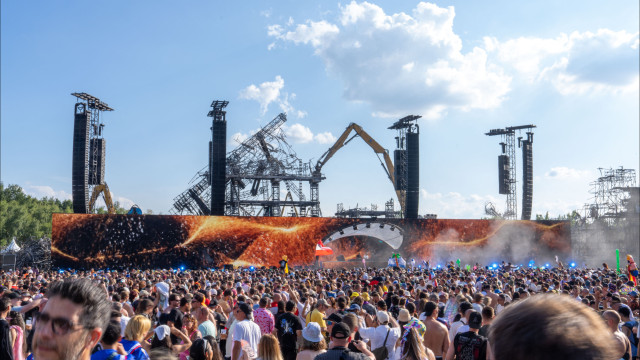 Calor? Tomorrowland cancela fogo de artifício no 1.º fim de semana