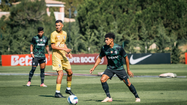 Antes de defrontar Sunderland, Sporting desliza contra clube da II Liga