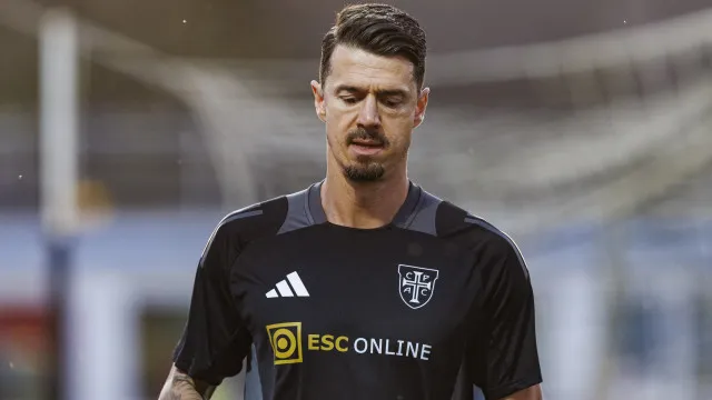 
                    Campeão europeu com Portugal, José Fonte termina carreira no fim da época
                