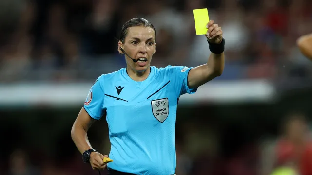 
                    UEFA nomeia francesa Stéphanie Frappart para o Comité de Arbitragem
                