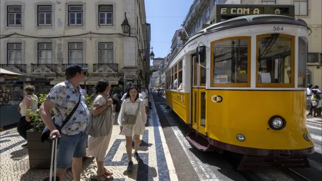 
                    Lisboa tem dois pavilhões para abrigo temporário de população vulnerável
                