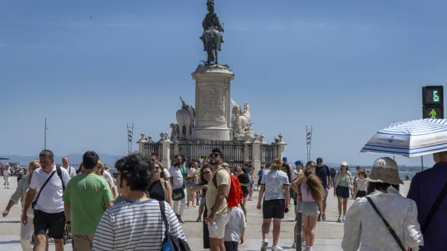 NÃºmero de turistas chegados a Portugal cresce 3,3% para 29,9 milhÃµes