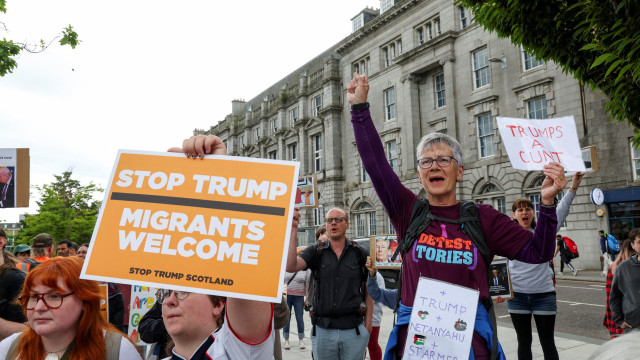 Escoceses manifestam-se contra a visita de Donald Trump