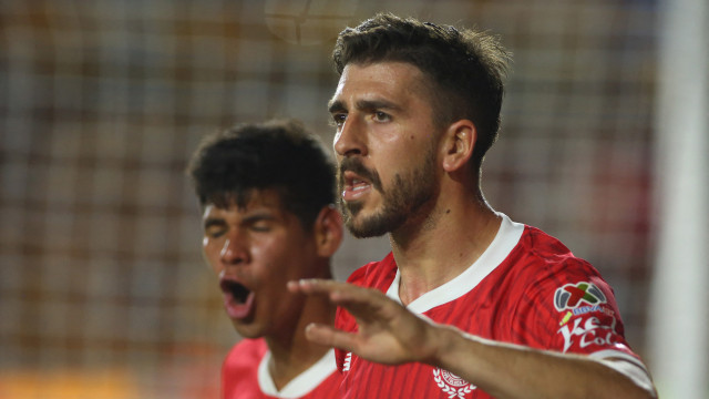 Paulinho não impede 'dissabor' do Toluca... e William Carvalho agradece