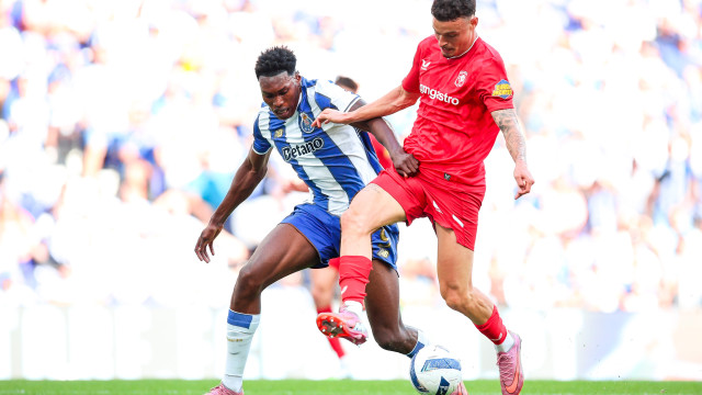Confusão não tirou foco. Farioli feliz na estreia pelo FC Porto no Dragão