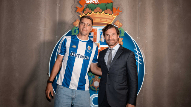 Jan Bednarek chega para a defesa do FC Porto proveniente do Southampton