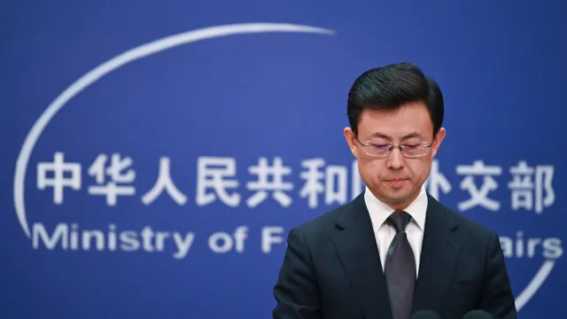 China critica "interceção forçada" de navios e pede respeito pelo cessar-fogo