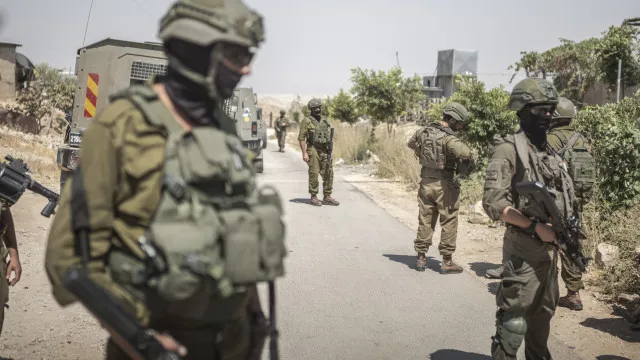 
                    Israel reivindica ataque no Líbano em que membros do Hezbollah morreram
                