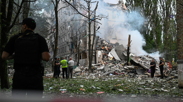 Kyiv reclamou neutralização de 135 drones russos ferindo duas pessoas