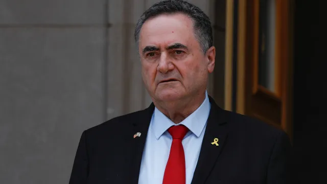 Katz diz que Líbano está a receber "o mesmo tratamento de Gaza"