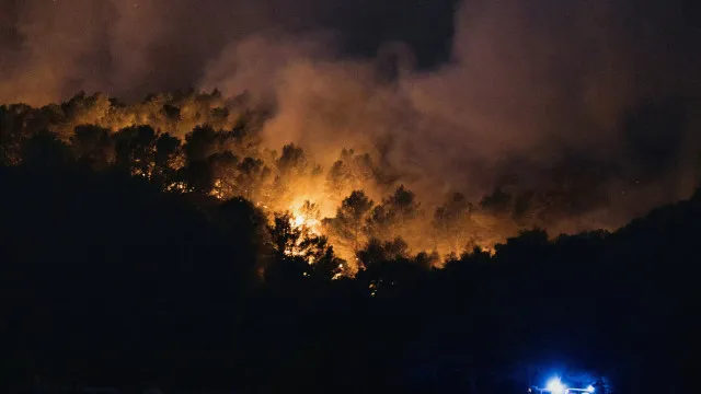 Incêndios florestais em França obrigam a retirar milhares de pessoas