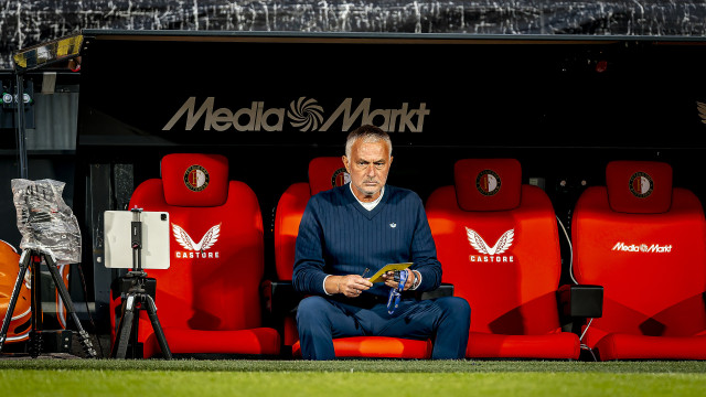 Moussa 'trama' Fenerbahçe e Mourinho fica em apuros na Liga dos Campeões