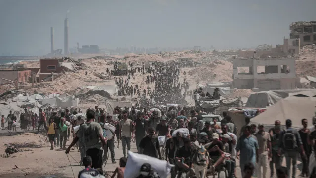 
                    Hamas acusa Israel de repetir deslocações de 1948 em Gaza
                