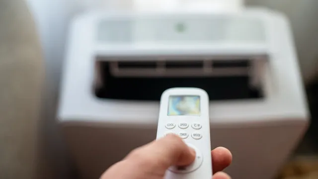 Calor. O dilema europeu entre arrefecer o clima ou a casa