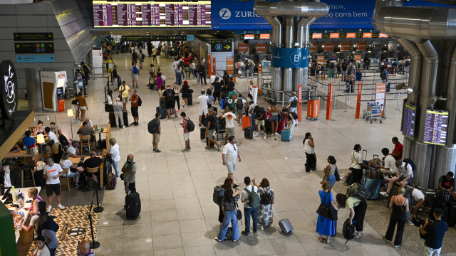 Fronteiras. Após atrasos, Governo suspende sistema informático até março