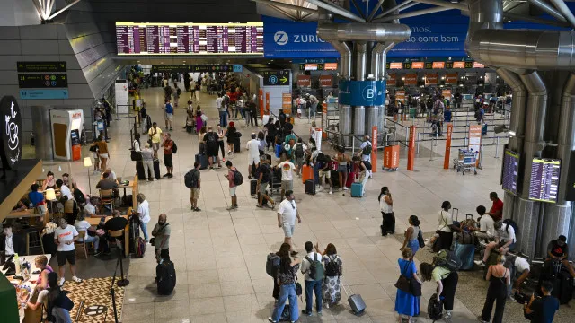 
                    PSP vai reforçar aeroportos portugueses com 360 polícias em julho
                