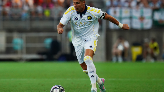 Cristiano Ronaldo marca dois gols, Al Nassr perde, mas espanhóis aplaudem