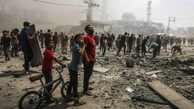 
                    Forças israelitas lançam ataque contra presumível líder do Hamas em Gaza
                