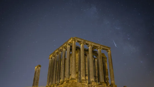 Pico das Dracónidas. Saiba como observar esta noite a chuva de meteoros