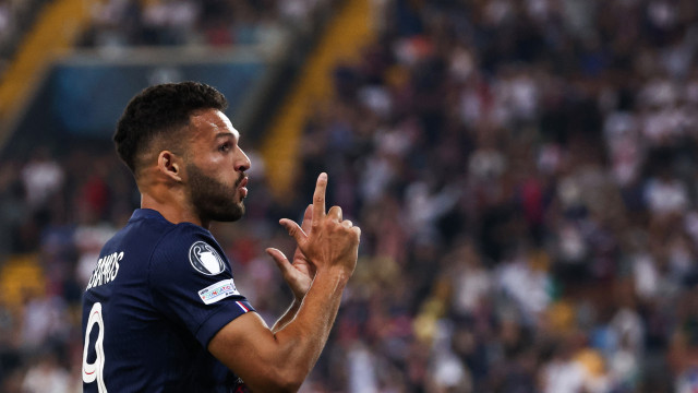 Gonçalo Ramos 'ao resgate'. PSG conquista Supertaça Europeia nos penáltis