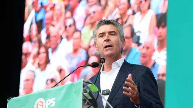 "Governo desmazelado" de Montenegro "tem prejudicado gravemente o país"
