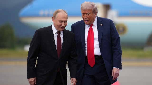Trump e Putin falam em progresso sobre Ucrânia, mas mantêm indefinição