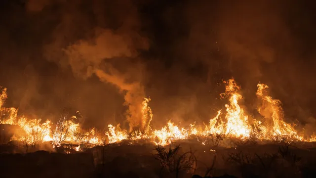 
                    Fogo em Aljustrel está 