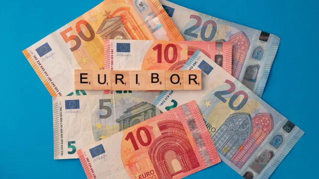 
                    Euribor: O que mudou hoje nas taxas a três, seis e 12 meses
                