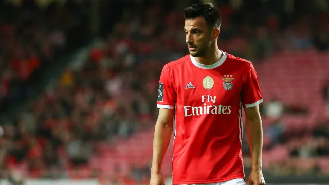É oficial. Samaris está de regresso ao Benfica para treinar os sub-16