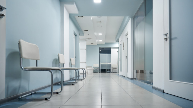 Francês em morte cerebral após agressões de grupo de extrema-esquerda