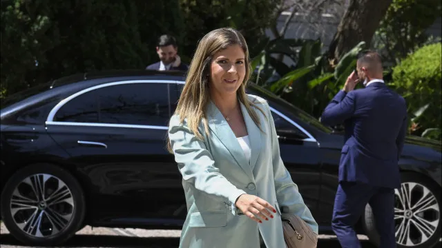 
                    Lídia Jorge é 