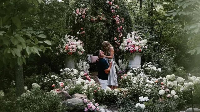 As reaÃ§Ãµes de convidados ao casamento de Taylor Swift e Travis Kelce